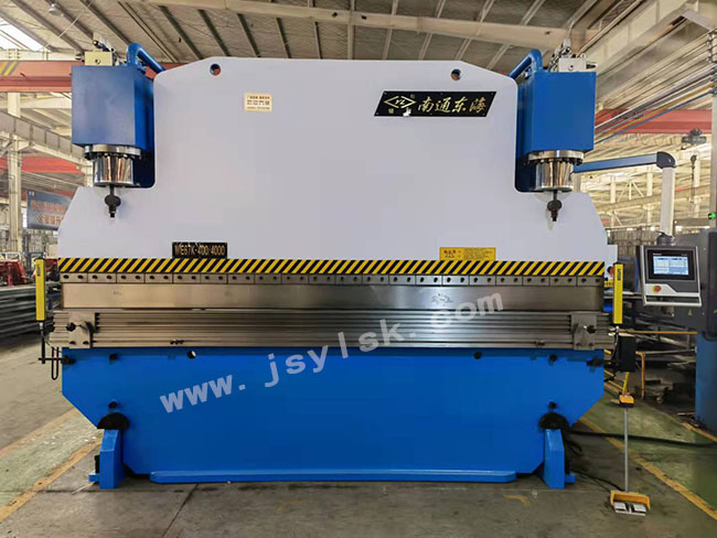 WE67K-200/3200數(shù)控折彎機(jī)