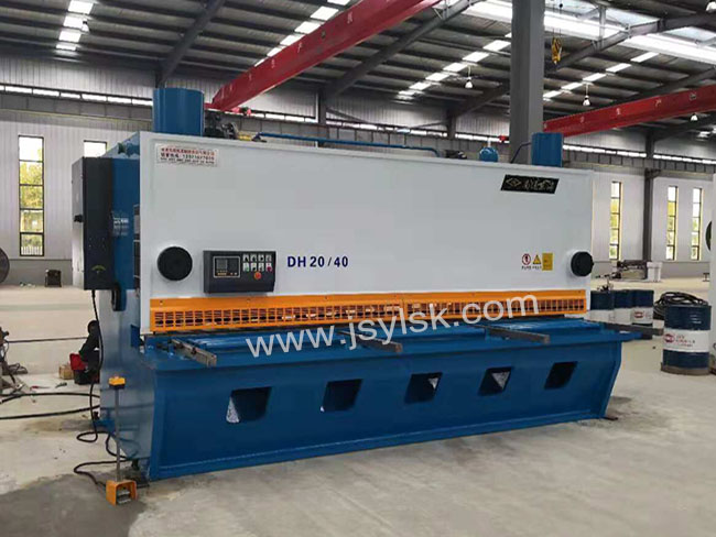 QC11Y-20*4000液壓剪板機