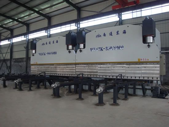 WE67K-800/6000雙機(jī)聯(lián)動(dòng)折彎?rùn)C(jī)