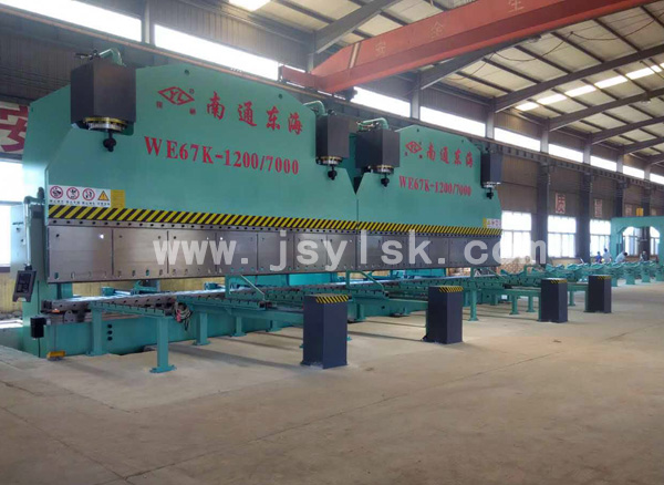 WC67Y/E系列雙機(jī)聯(lián)動折彎機(jī)