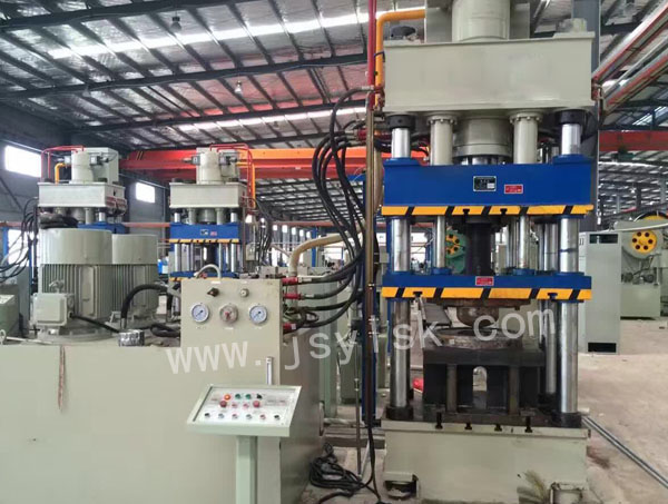 YL28四柱雙動拉伸液壓機(jī)