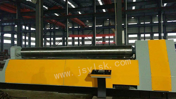 四輥卷板機(jī)