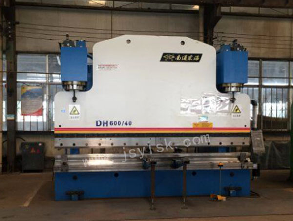 WE67K-600/4000大型折彎?rùn)C(jī)