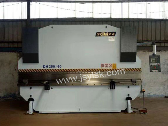 WC67Y-40/2000液壓折彎機