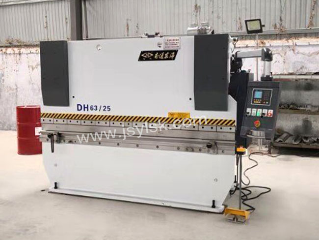 WC67Y-63/2500液壓折彎機